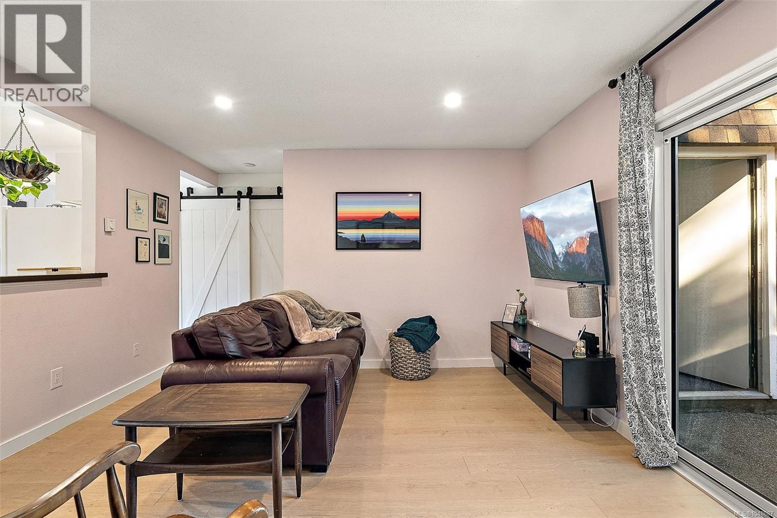 10 7675 East Saanich Rd, Central Saanich, British Columbia  V8M 1L9 - Photo 9 - 1040887