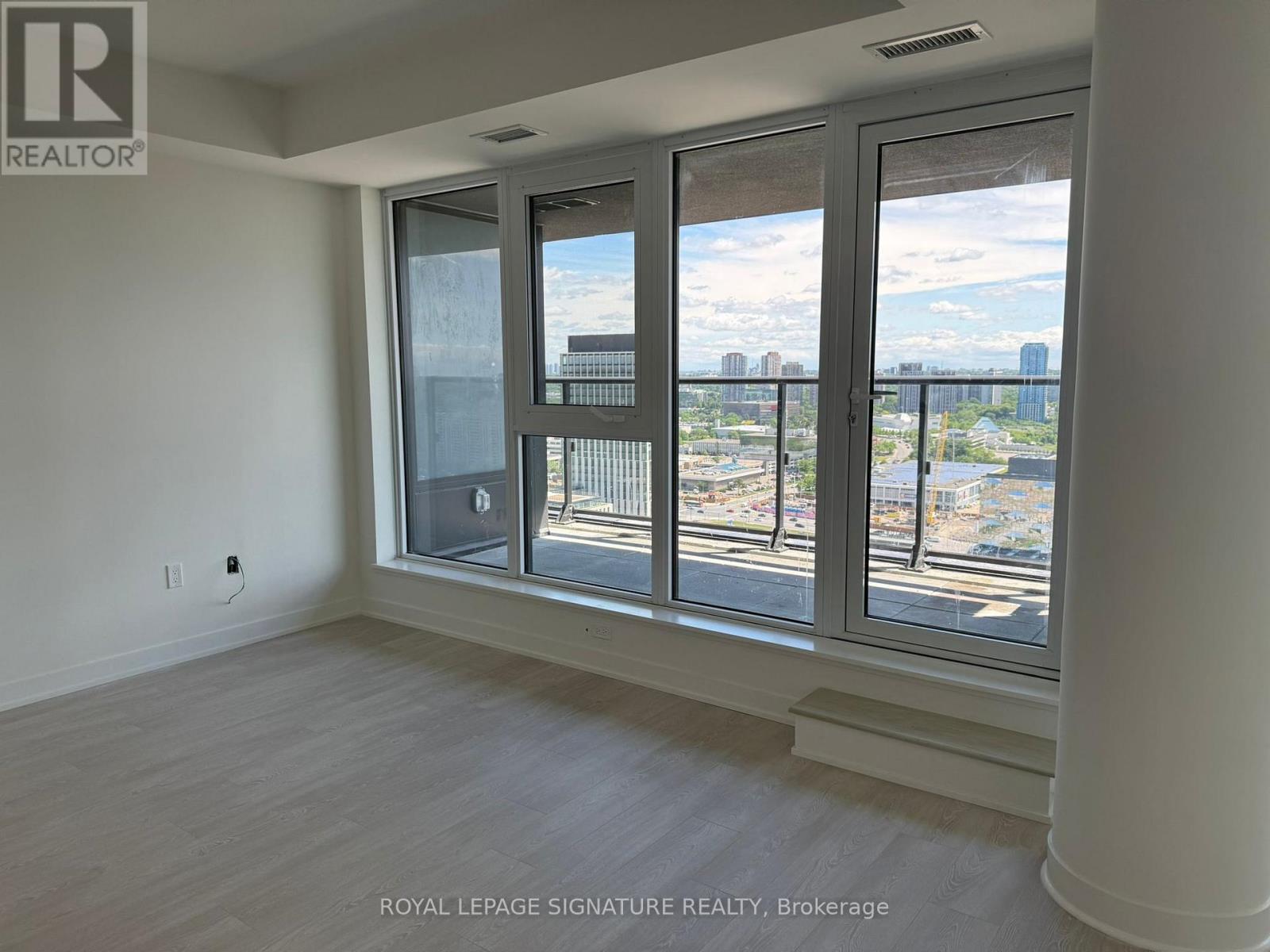2807 - 5 Quarrington Lane, Toronto, Ontario  M3C 0S5 - Photo 10 - C13463180