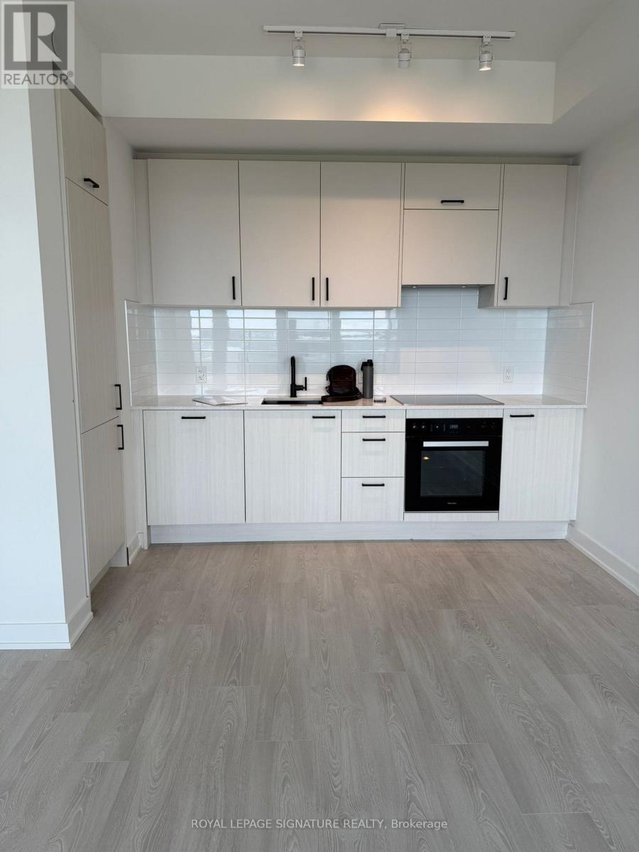 2807 - 5 Quarrington Lane, Toronto, Ontario  M3C 0S5 - Photo 4 - C13463180