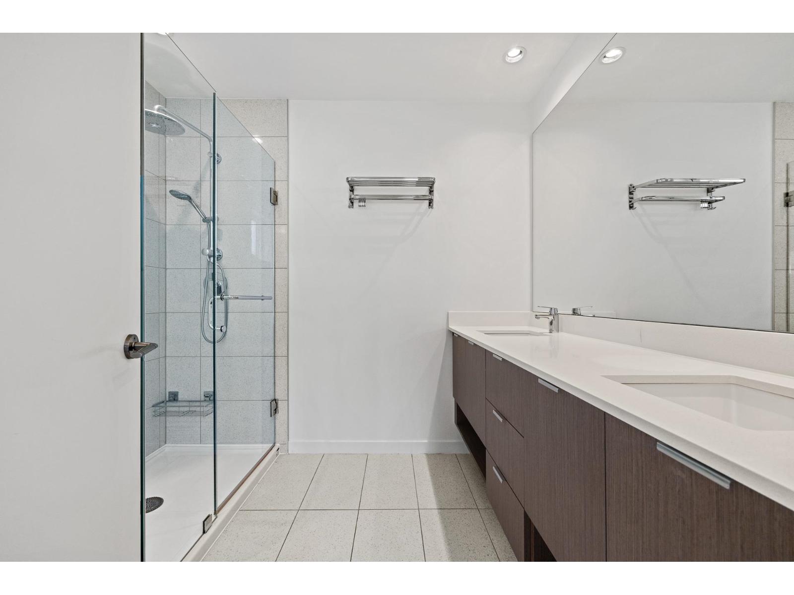16 16560 17a Avenue, Surrey, British Columbia V3Z 1J3 - Photo 2 - R3137580