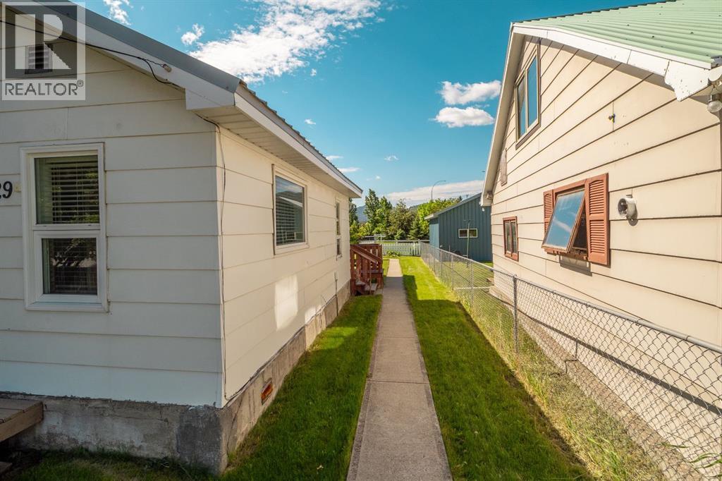 2729 216 Street, Bellevue, Alberta  T0K 0E0 - Photo 28 - A2320300