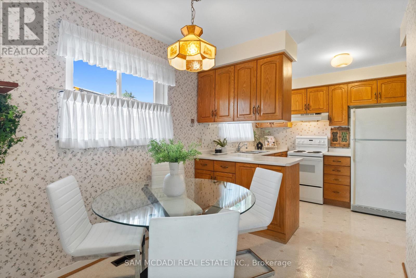 757 Netherton Crescent, Mississauga, Ontario  L4Y 2M5 - Photo 13 - W13464120