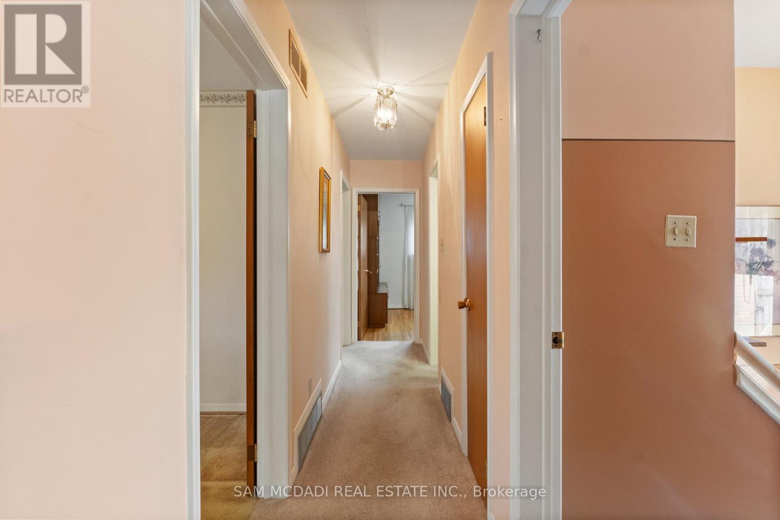 757 Netherton Crescent, Mississauga, Ontario  L4Y 2M5 - Photo 14 - W13464120