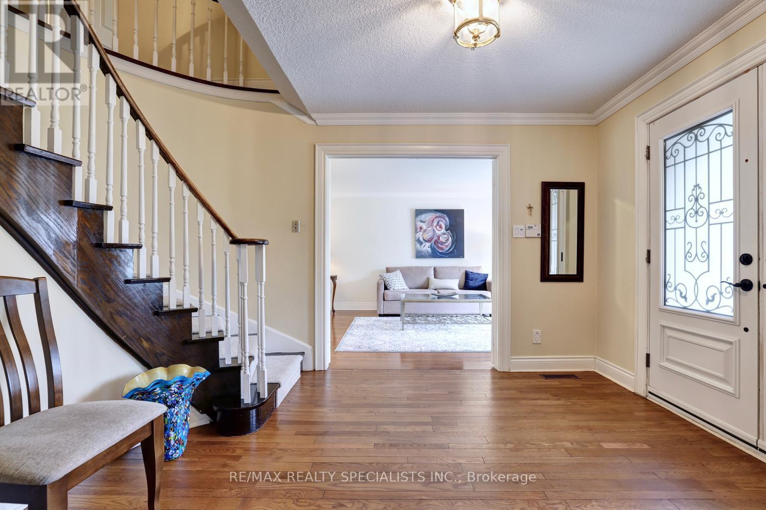 2021 Shawanaga Trail, Mississauga, Ontario  L5H 3Z3 - Photo 6 - W13464150