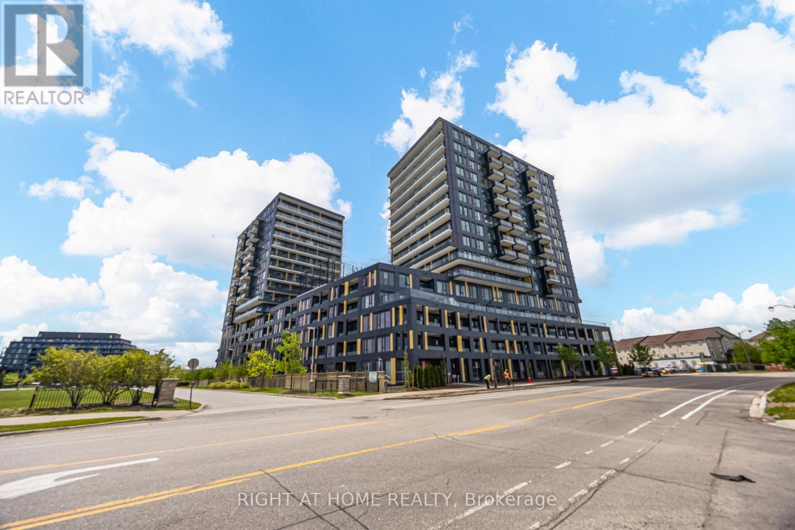 C1605 - 4878 Powers Common, Burlington, Ontario  L7M 2B4 - Photo 2 - W13464310