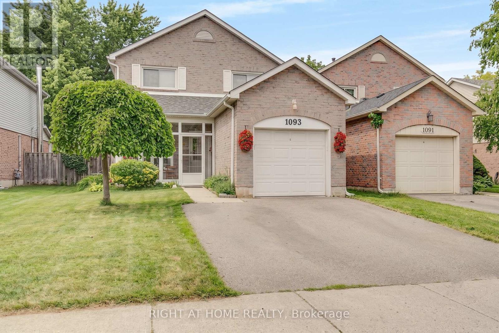1093 Montgomery Drive, Oakville, Ontario  L6M 1E8 - Photo 1 - W13464314
