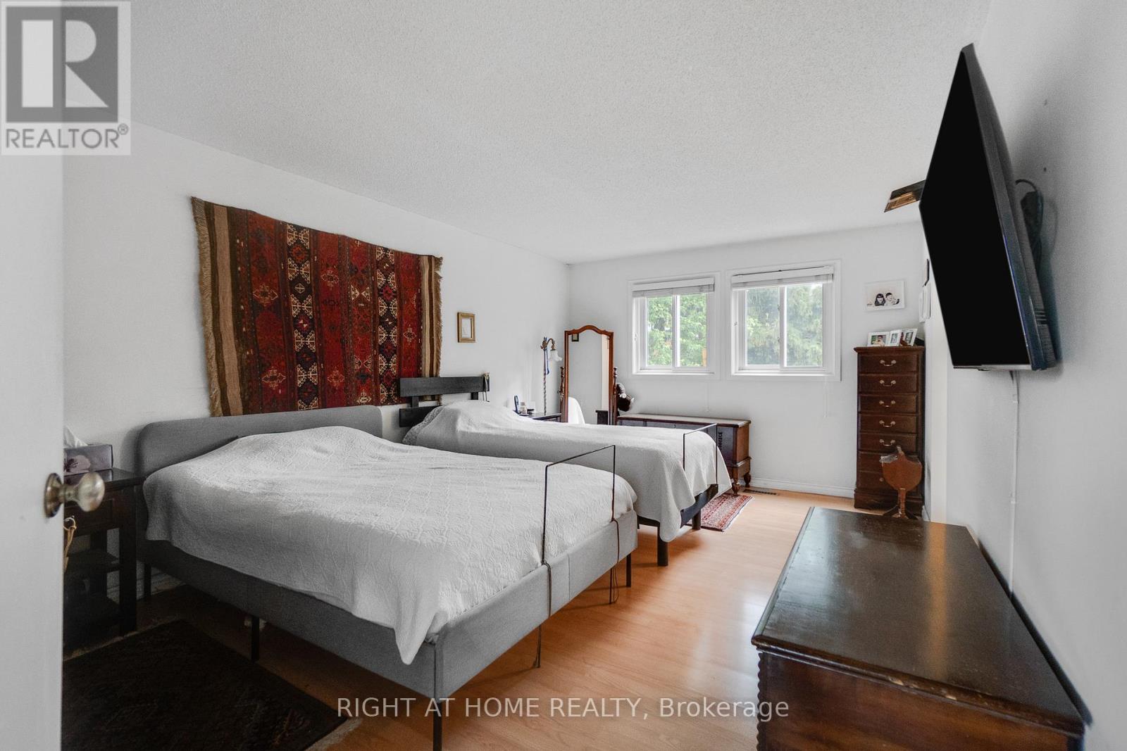 1093 Montgomery Drive, Oakville, Ontario  L6M 1E8 - Photo 25 - W13464314