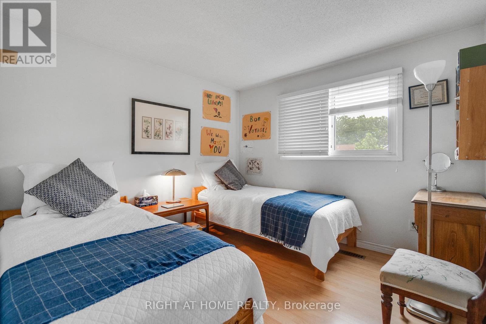 1093 Montgomery Drive, Oakville, Ontario  L6M 1E8 - Photo 30 - W13464314
