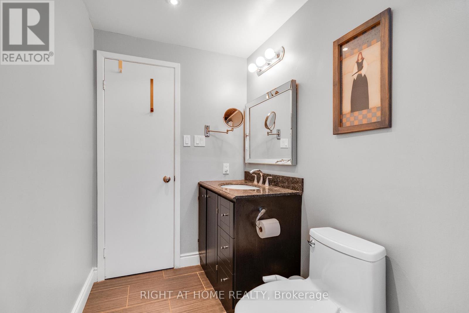 1093 Montgomery Drive, Oakville, Ontario  L6M 1E8 - Photo 35 - W13464314