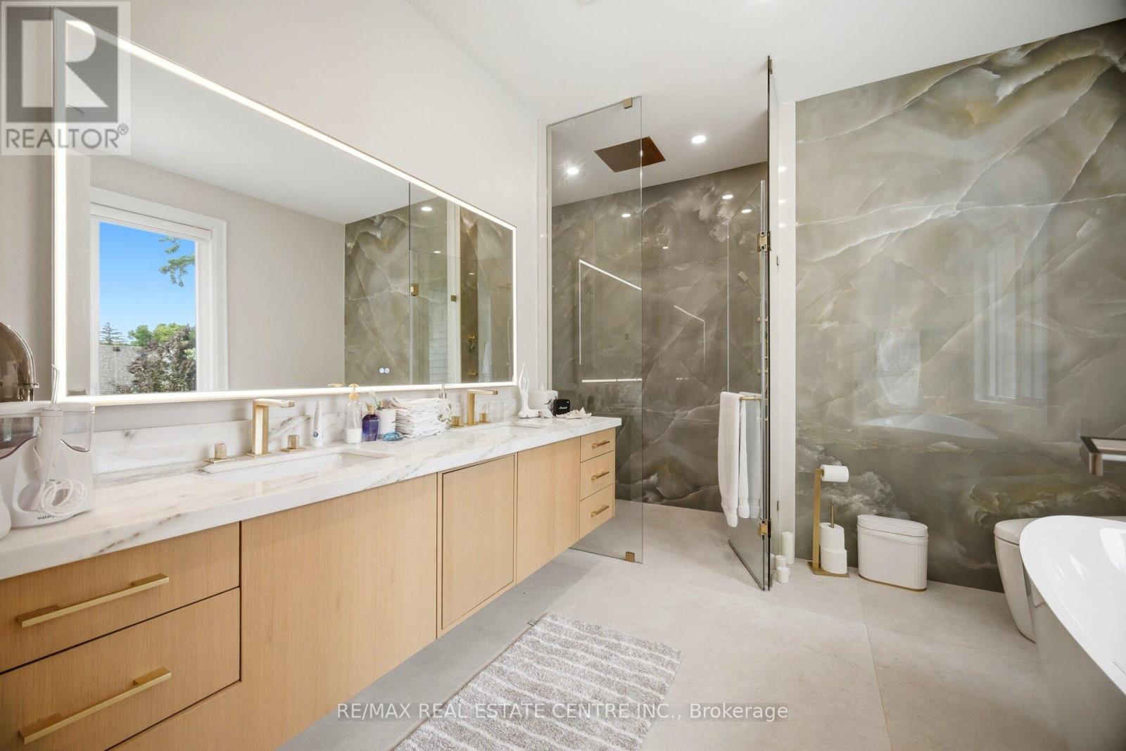 2450 Rebecca Street, Oakville, Ontario  L6L 2B2 - Photo 19 - W13464322