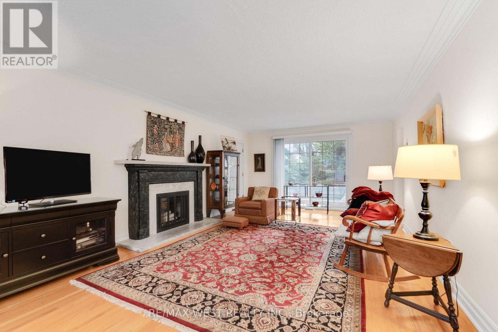 18 North Kingslea Drive, Toronto, Ontario  M8Y 2B1 - Photo 2 - W13464360