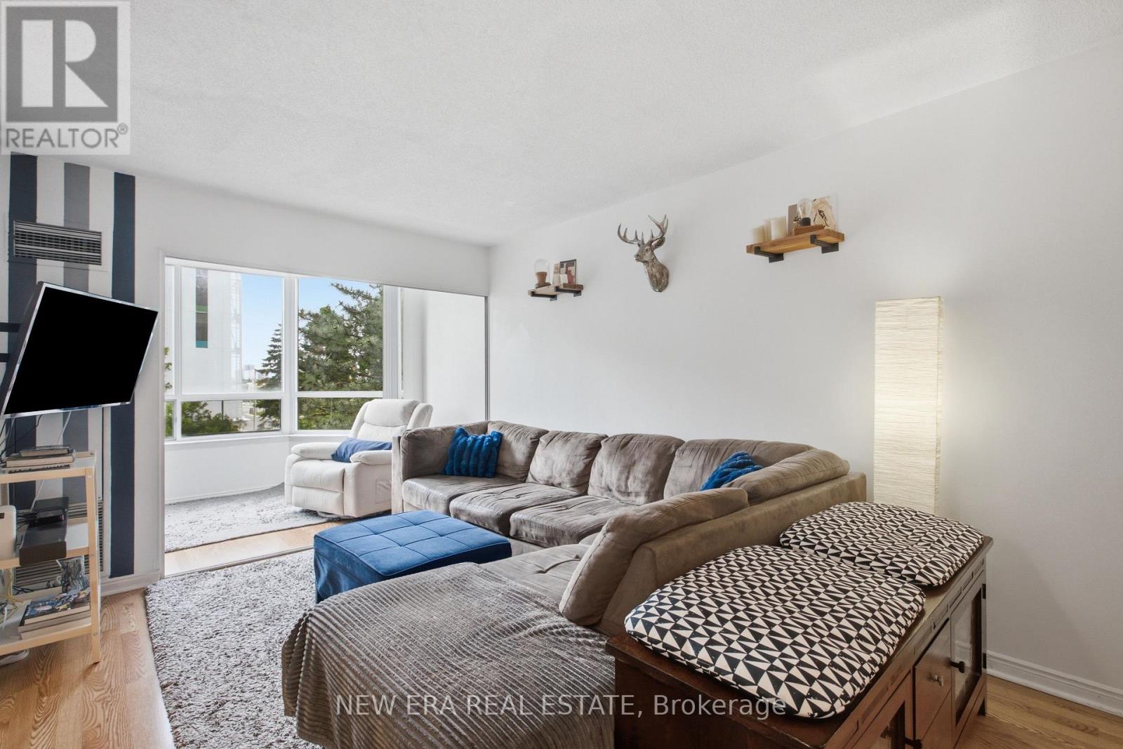 301 - 135 Hillcrest Avenue, Mississauga, Ontario L5B 4B1 - Photo 15 - W13464362