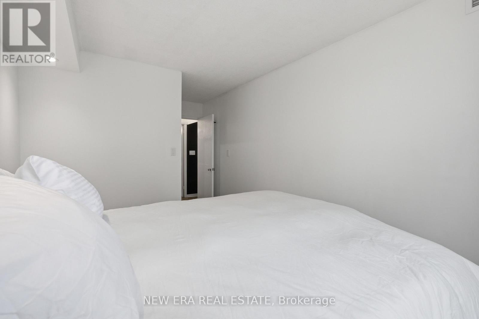 301 - 135 Hillcrest Avenue, Mississauga, Ontario L5B 4B1 - Photo 26 - W13464362