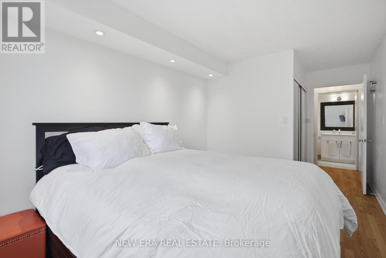 301 - 135 Hillcrest Avenue, Mississauga, Ontario L5B 4B1 - Photo 27 - W13464362