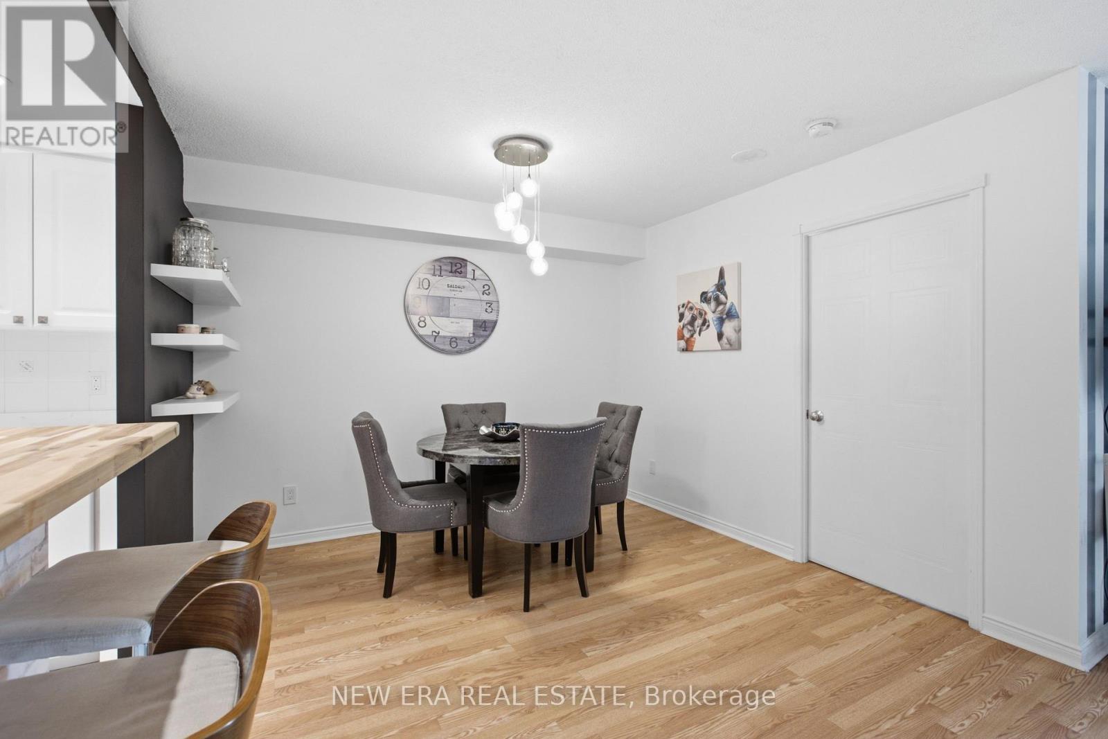 301 - 135 Hillcrest Avenue, Mississauga, Ontario L5B 4B1 - Photo 7 - W13464362