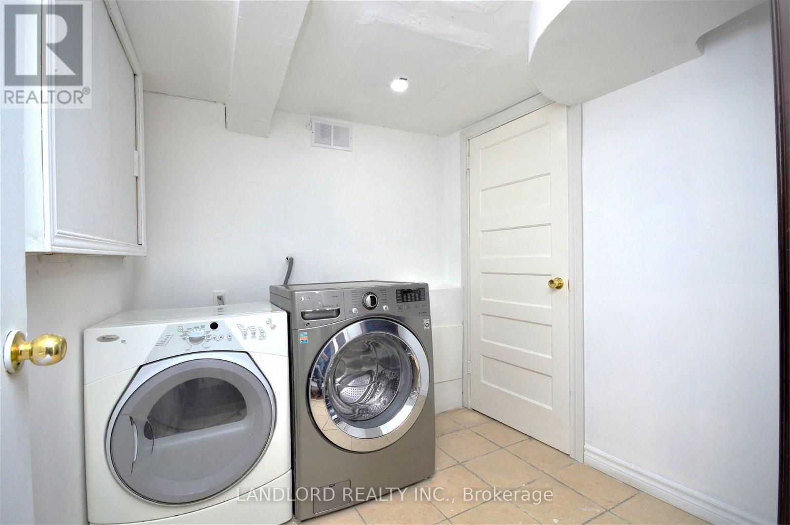 2nd Fl - 25 Miller Street, Toronto, Ontario  M6N 2Z6 - Photo 10 - W13464378