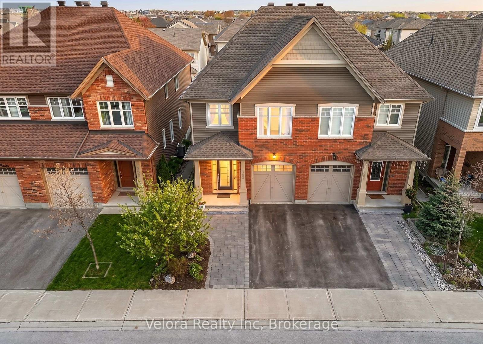 352 WARMSTONE DRIVE, Ottawa, Ontario