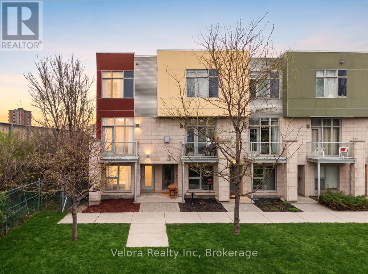 63F YOUNG STREET, Ottawa, Ontario