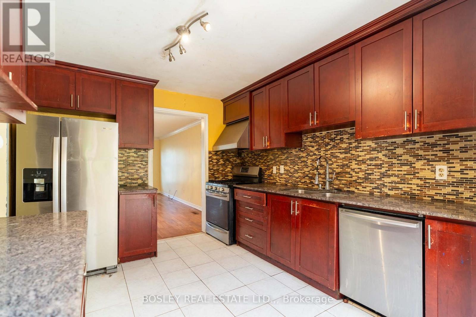 6 Floribunda Crescent, Brampton, Ontario  L6T 4S1 - Photo 14 - W13464436