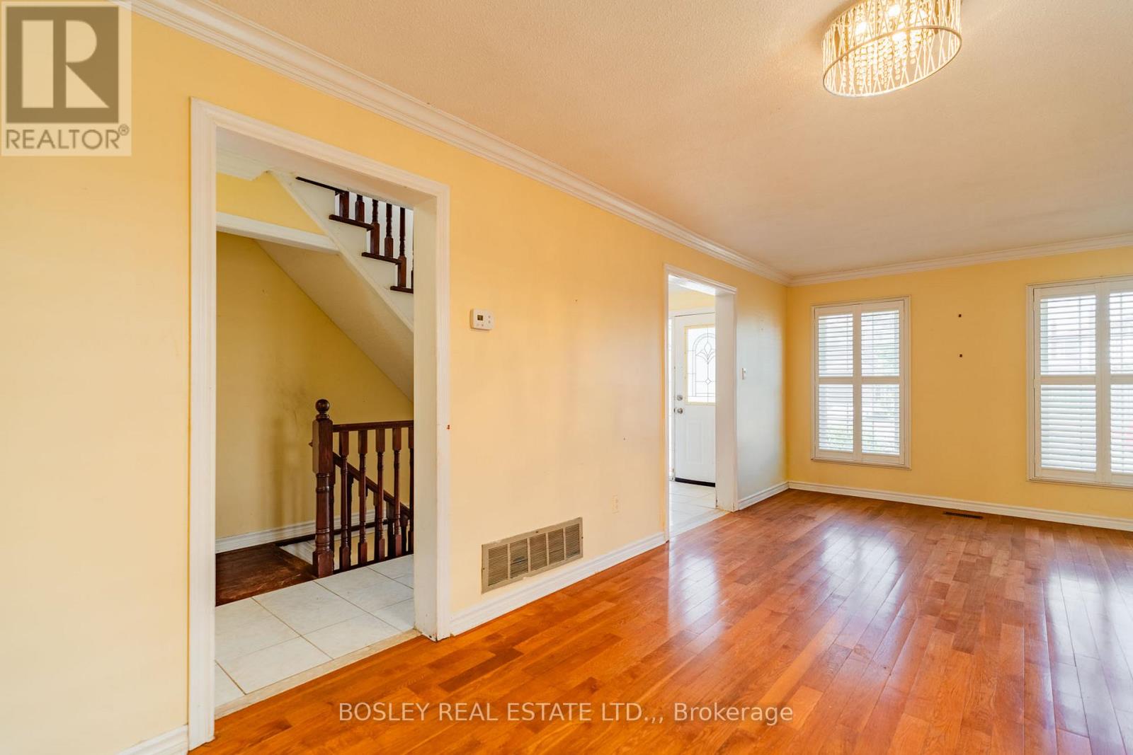 6 Floribunda Crescent, Brampton, Ontario  L6T 4S1 - Photo 5 - W13464436