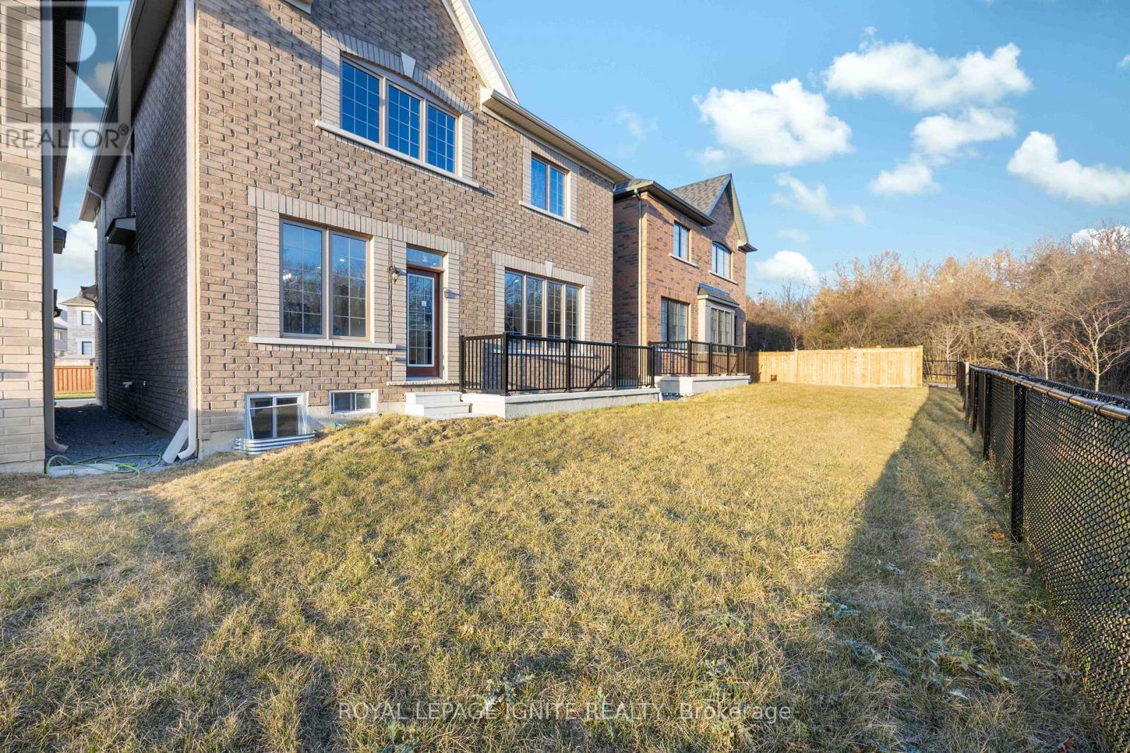 43 Swordfish Drive, Whitby, Ontario  L1P 0K7 - Photo 34 - E13426128