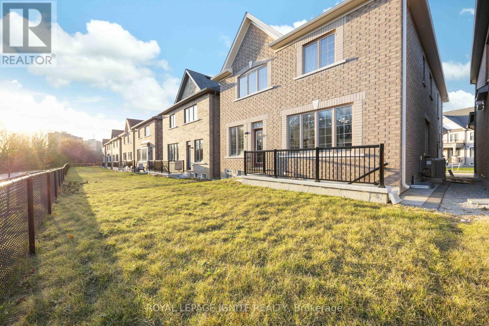 43 Swordfish Drive, Whitby, Ontario  L1P 0K7 - Photo 33 - E13426128
