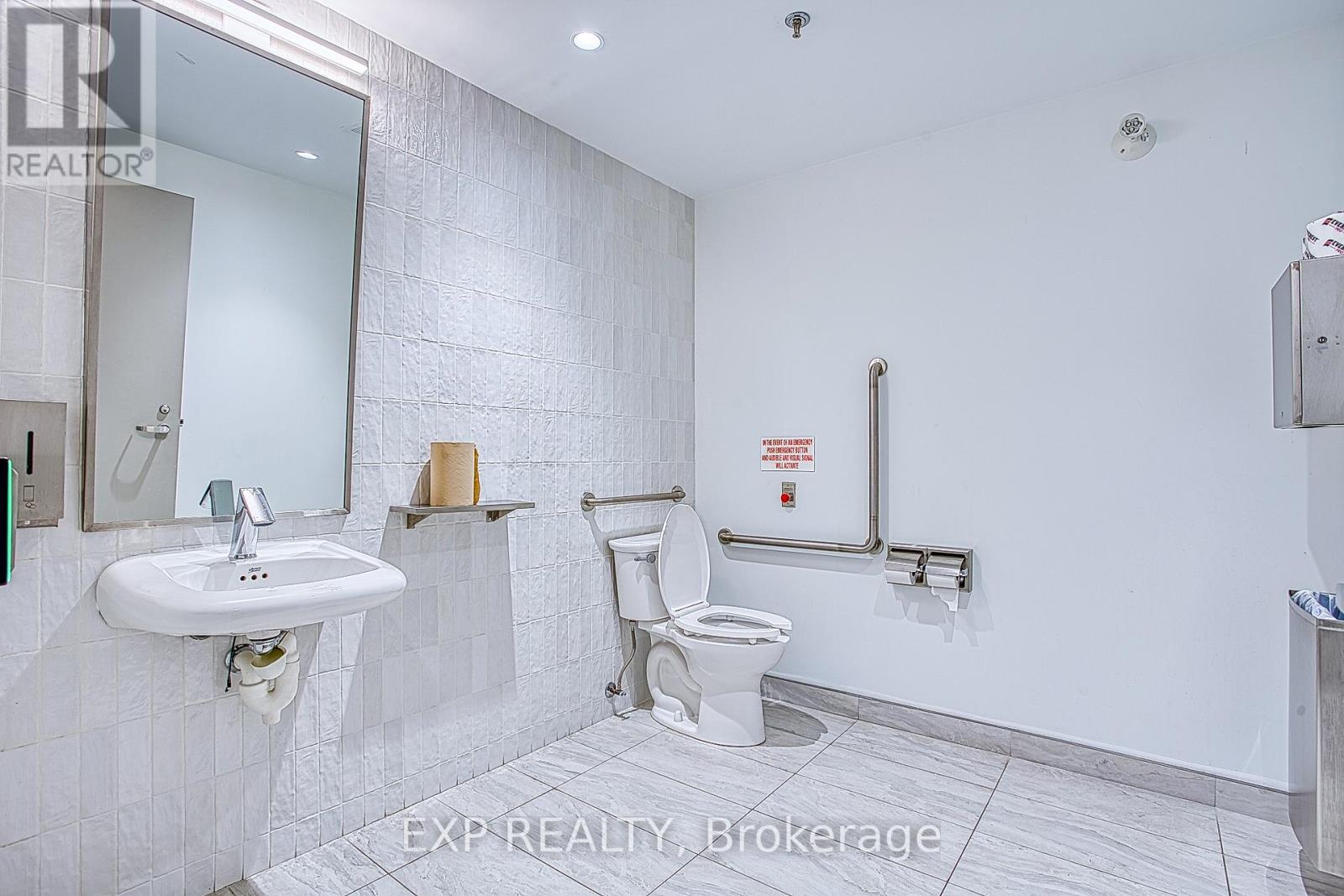 1 Ll - 150 Main Street W, Hamilton, Ontario L8P 1H8 - Photo 44 - X13464200