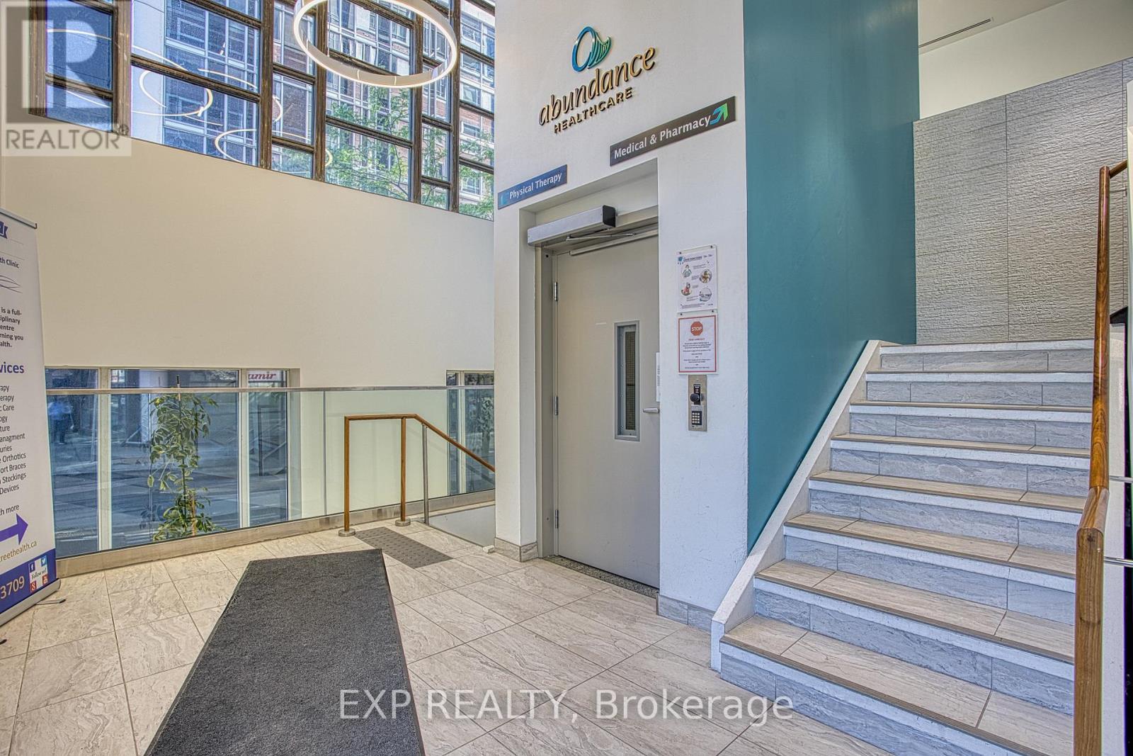 1 Ll - 150 Main Street W, Hamilton, Ontario L8P 1H8 - Photo 5 - X13464200