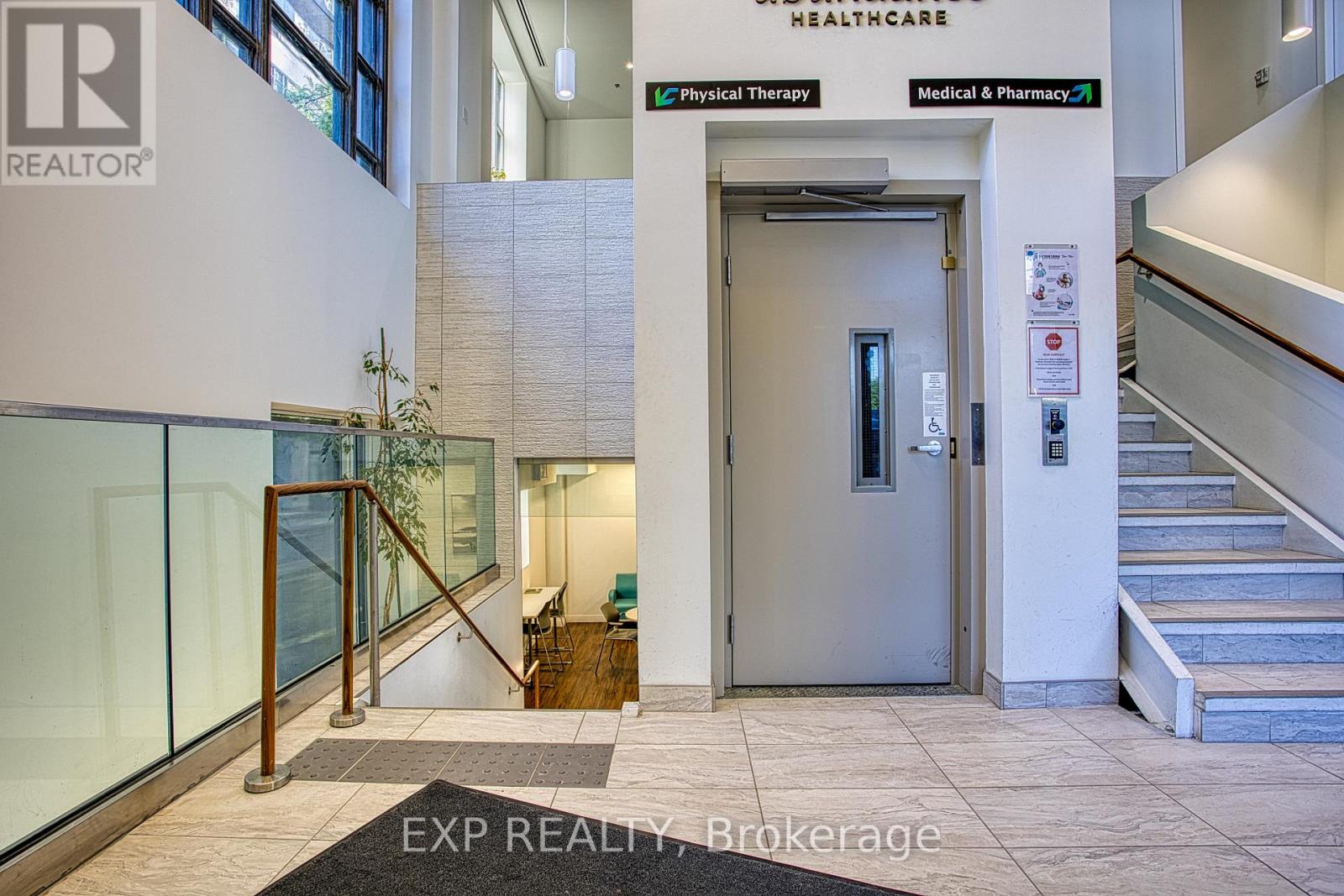 1 Ll - 150 Main Street W, Hamilton, Ontario L8P 1H8 - Photo 6 - X13464200