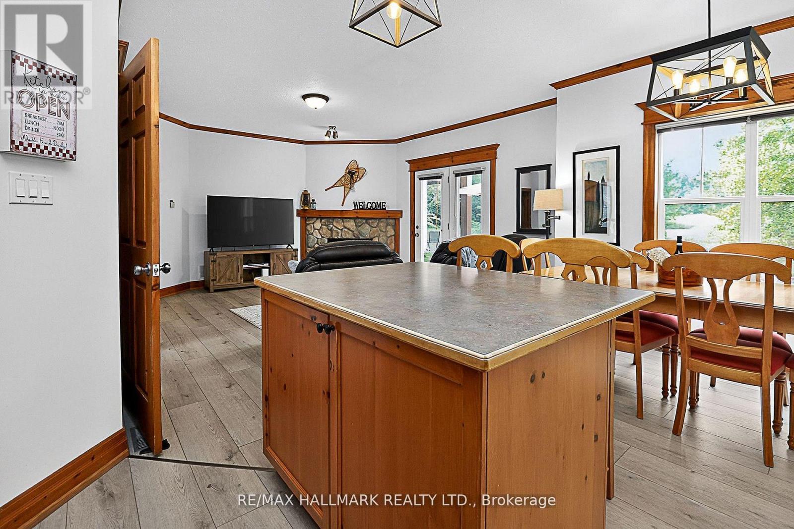 101 - 184 Snowbridge Way, Blue Mountains, Ontario  L9Y 0V1 - Photo 5 - X13464284