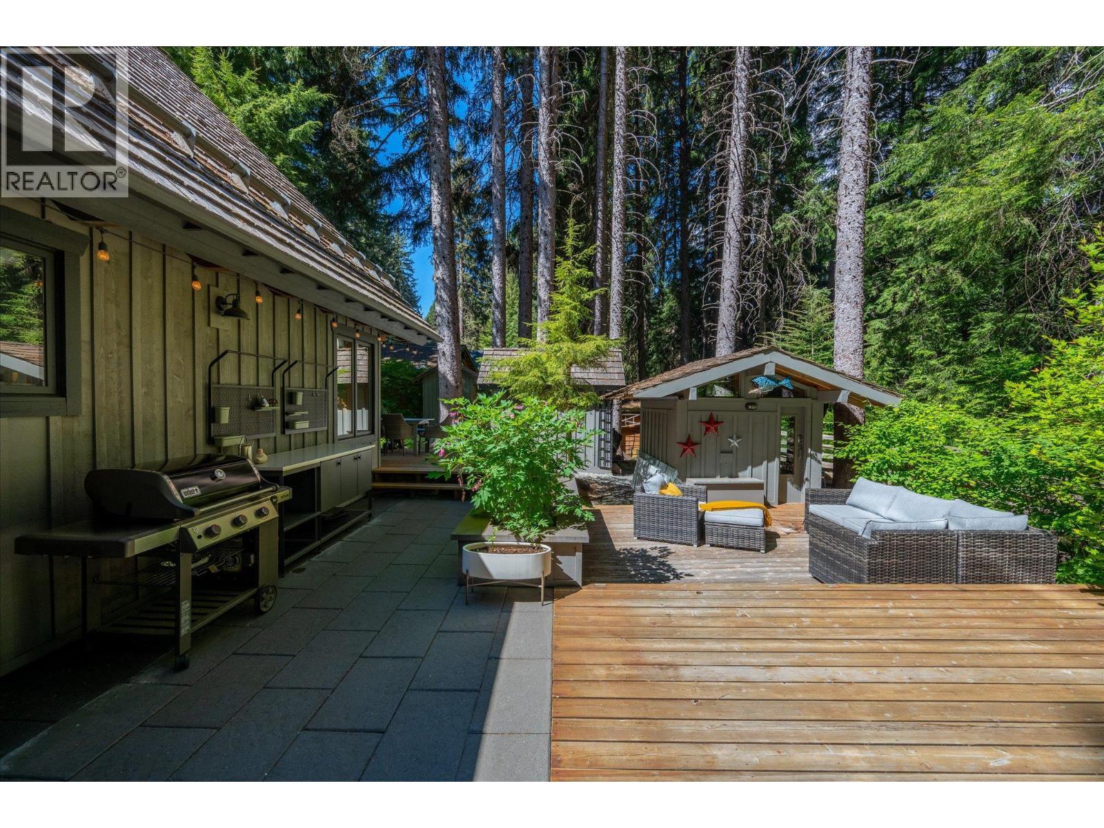 6725 Crabapple Drive, Whistler, British Columbia  V8E 0C5 - Photo 17 - R3101803