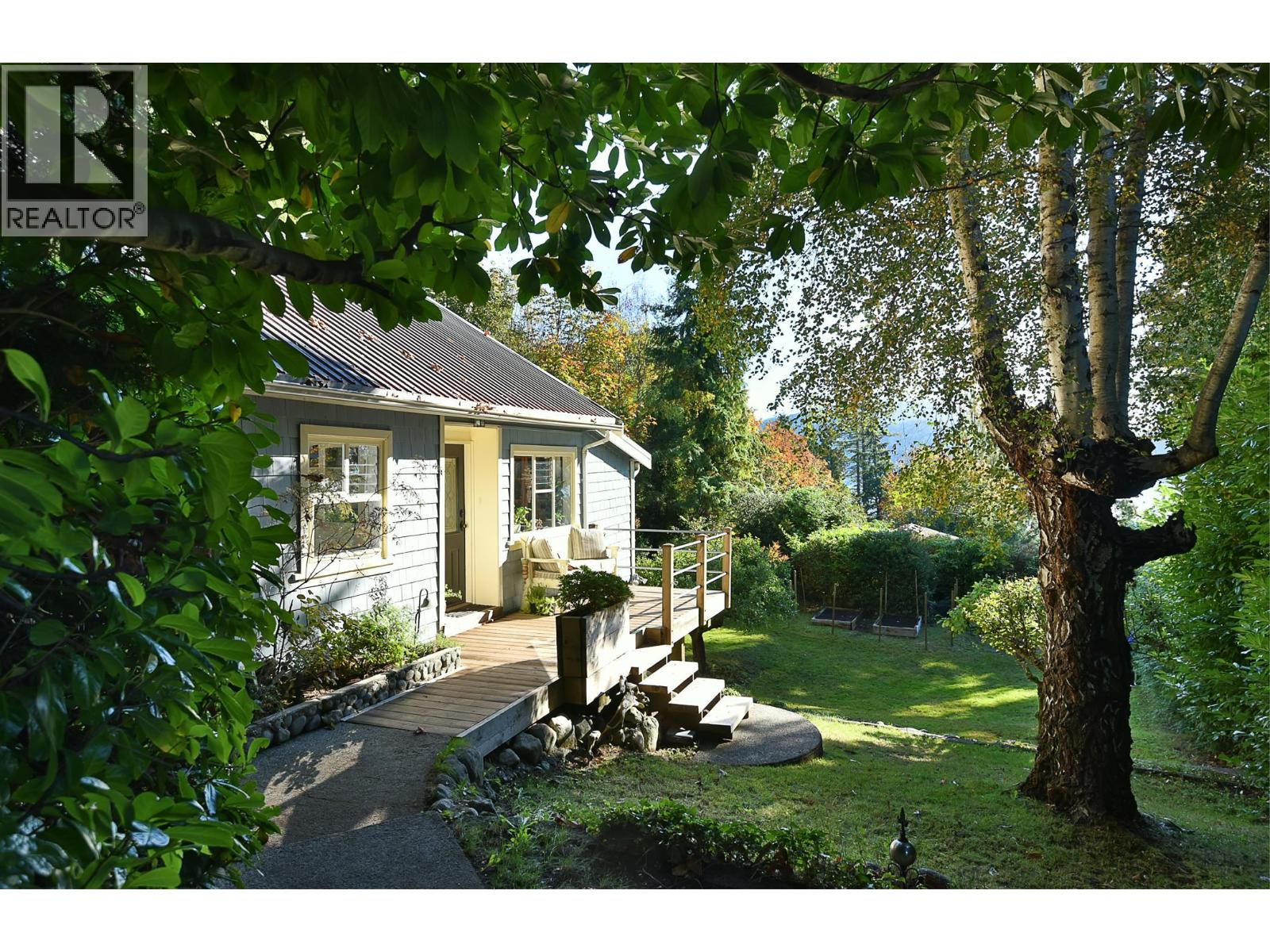 586 Bals Lane, Gibsons, British Columbia  V0N 1V9 - Photo 27 - R3137622