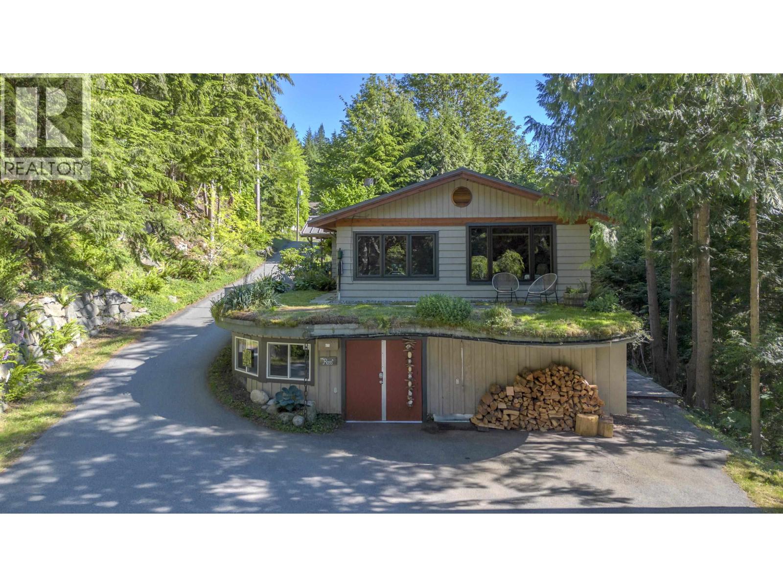 40102 Skyline Place, Squamish, British Columbia  V0N 1T0 - Photo 38 - R3137647