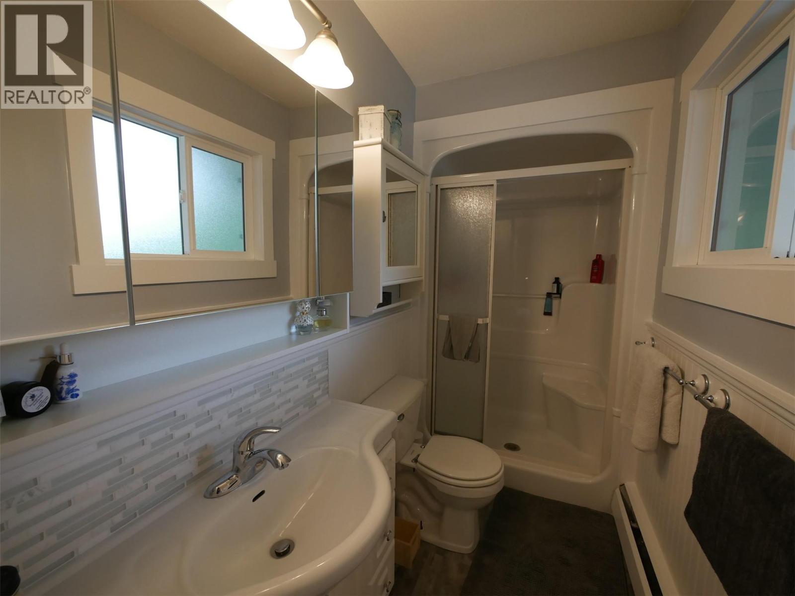 800 21st Street, Castlegar, British Columbia  V1N 2N3 - Photo 20 - 10391880
