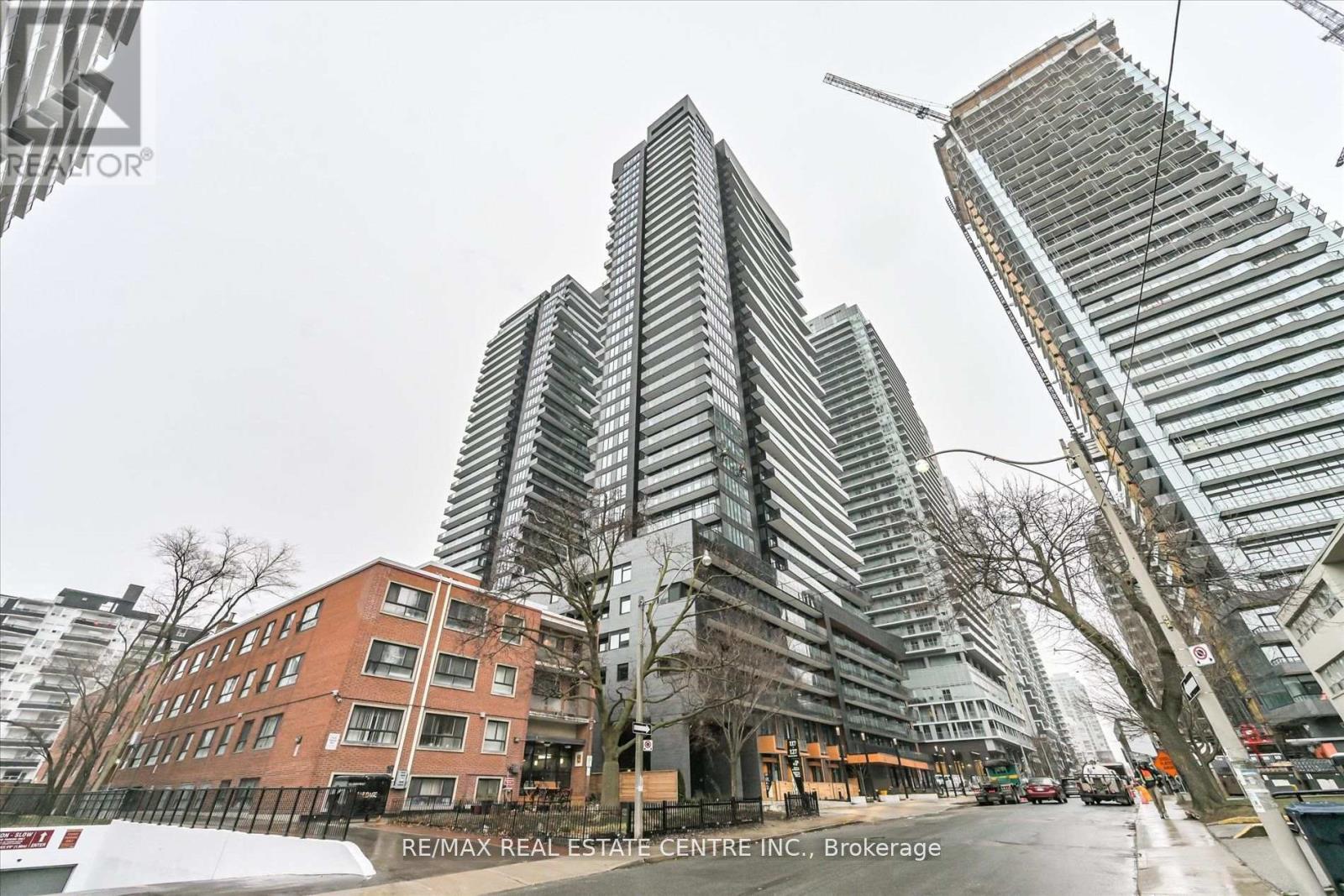 1406 - 117 BROADWAY AVENUE, Toronto, Ontario