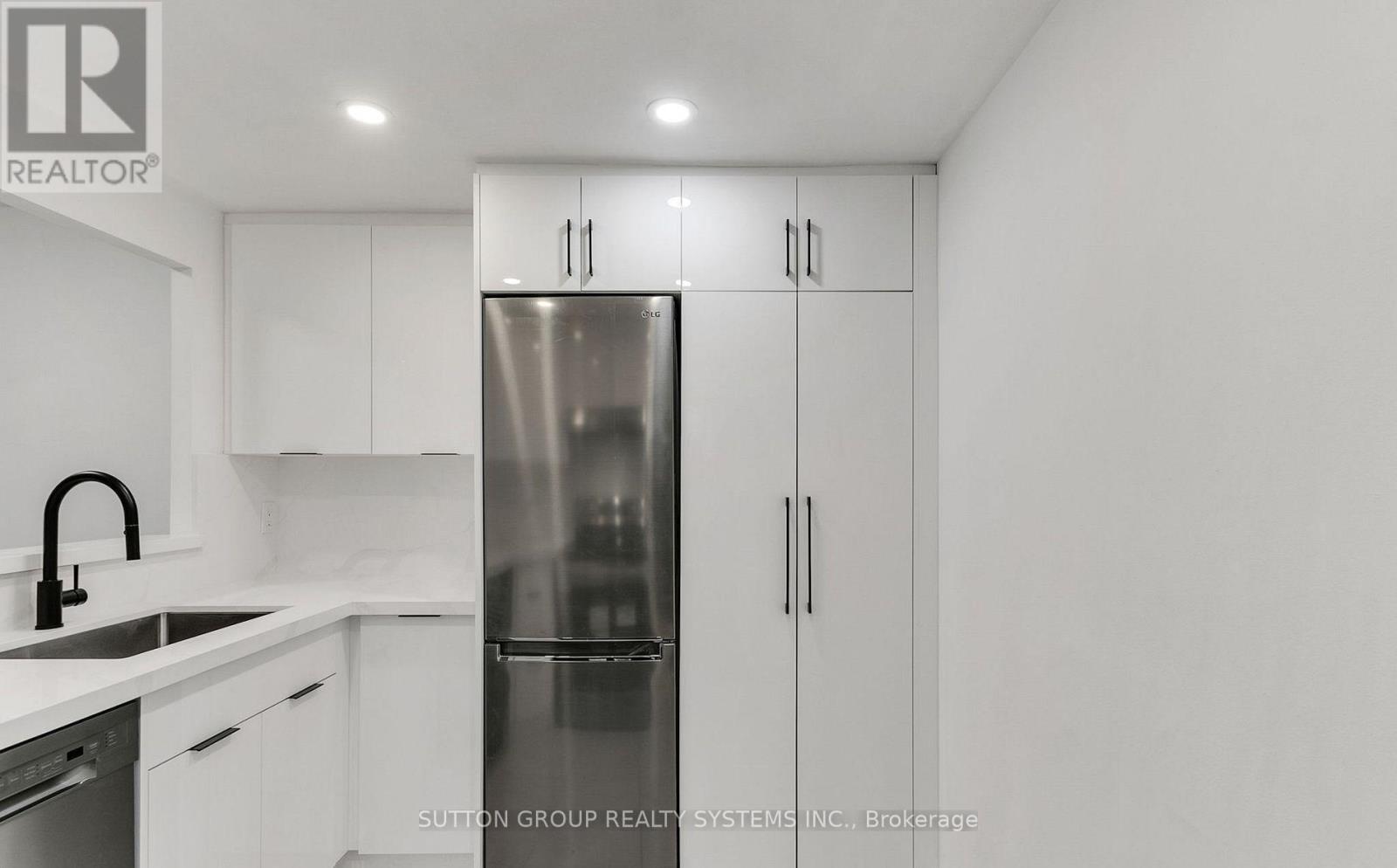 205 - 88 Charles Street E, Toronto, Ontario  M4Y 2W7 - Photo 8 - C13464476