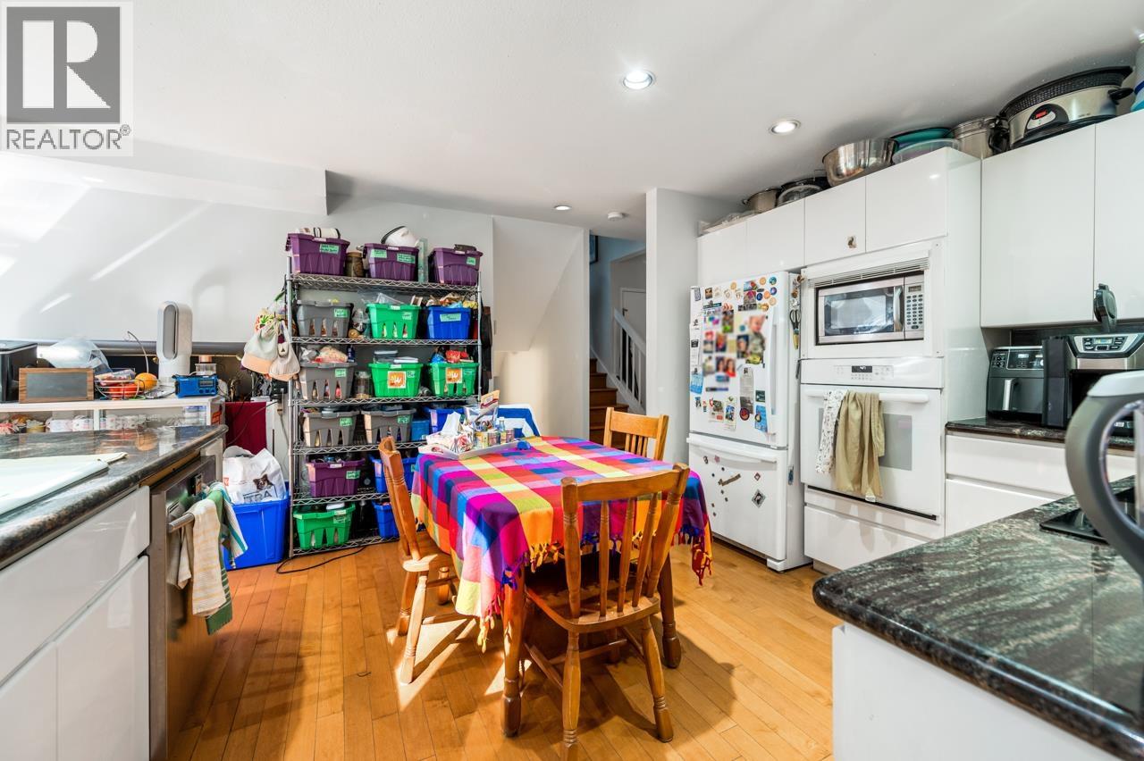 5261 Cliffridge Avenue, North Vancouver, British Columbia  V7R 3V2 - Photo 13 - R3137652