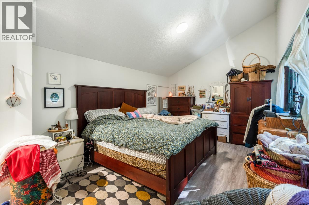 5261 Cliffridge Avenue, North Vancouver, British Columbia  V7R 3V2 - Photo 17 - R3137652