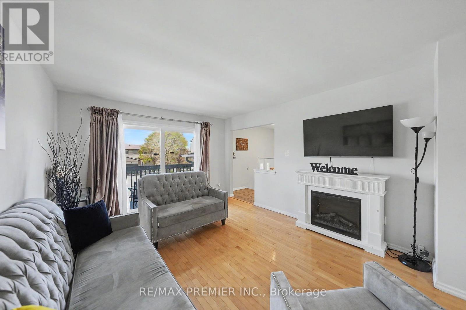 249 Britannia Avenue, Bradford West Gwillimbury (Bradford), Ontario  L3Z 1A6 - Photo 7 - N13464404