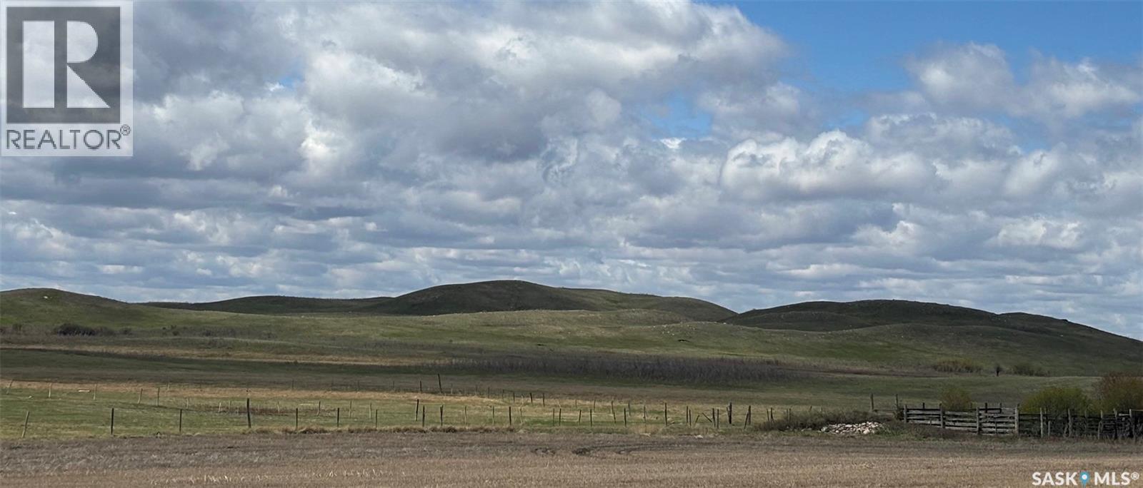 Ackerman Land, Dufferin Rm No. 190, Saskatchewan S0G 0R0 - Photo 2 - SK040021