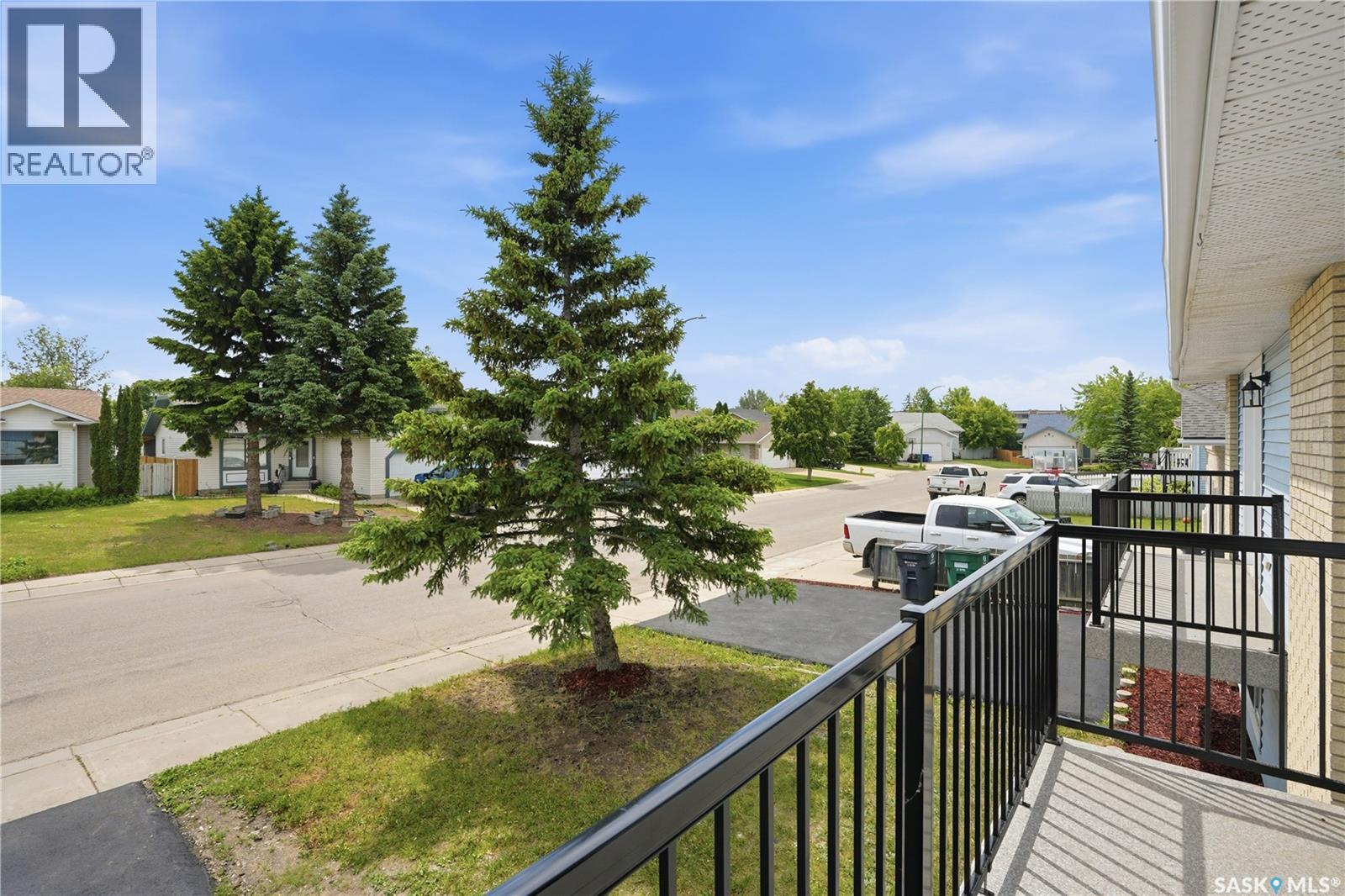116 (114) Hall Crescent, Saskatoon, Saskatchewan  S7L 7G6 - Photo 3 - SK039925