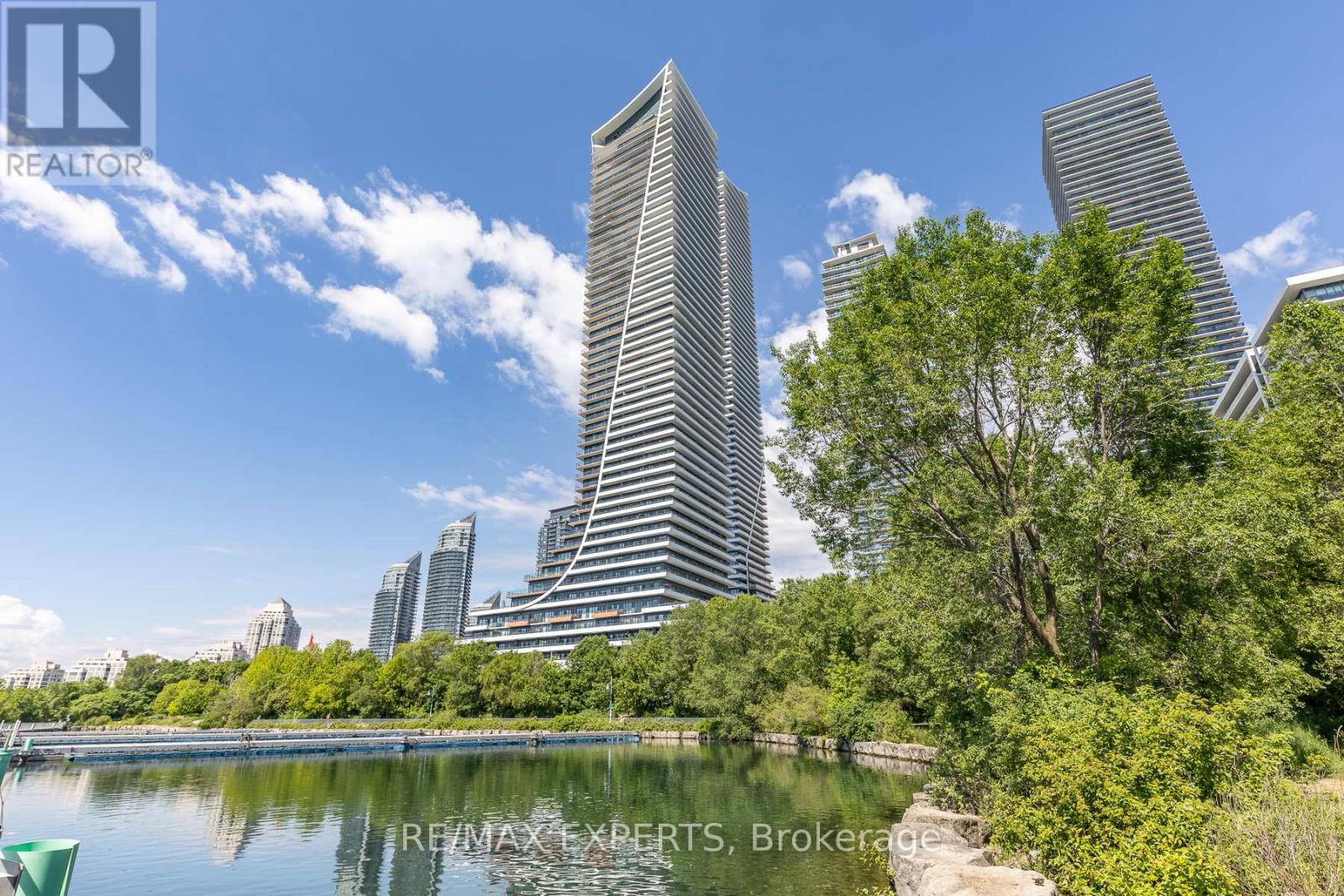 1215 - 30 SHORE BREEZE DRIVE, Toronto, Ontario