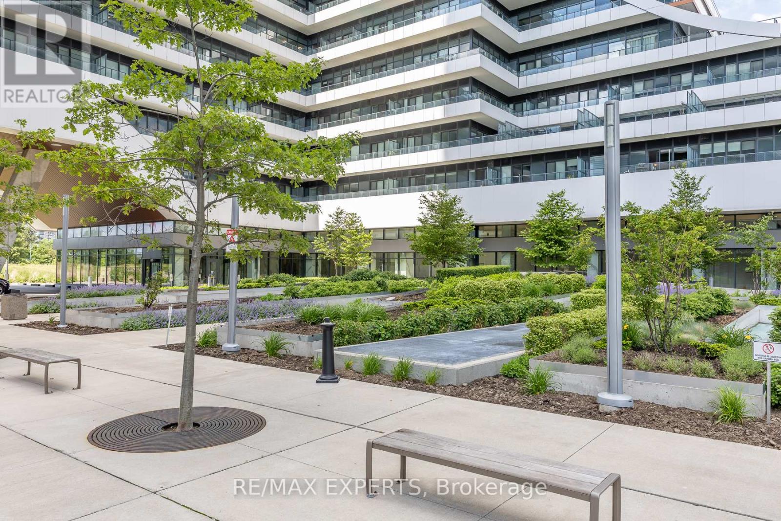 1215 - 30 Shore Breeze Drive, Toronto, Ontario  M8V 1A1 - Photo 4 - W13464452