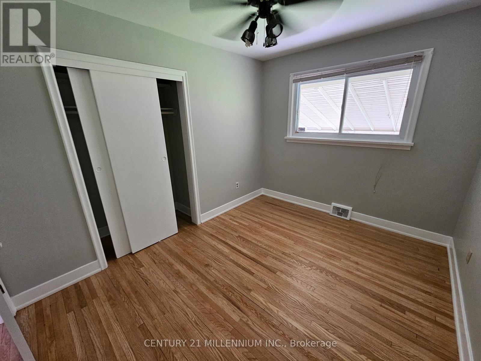 Upper - 32 Stewart Avenue, Thorold, Ontario  L2V 2W7 - Photo 4 - X13464418