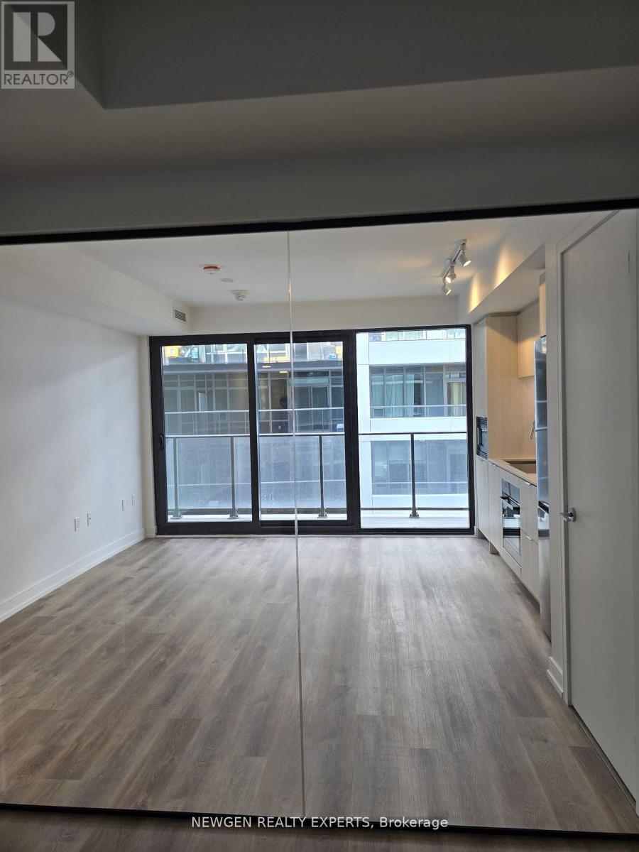 1018 - 1 Jarvis Street, Hamilton, Ontario  L8R 0A8 - Photo 2 - X13464420