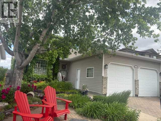 12 Sunrise Court Sw, Medicine Hat, Alberta  T1B 4N5 - Photo 1 - A2294257