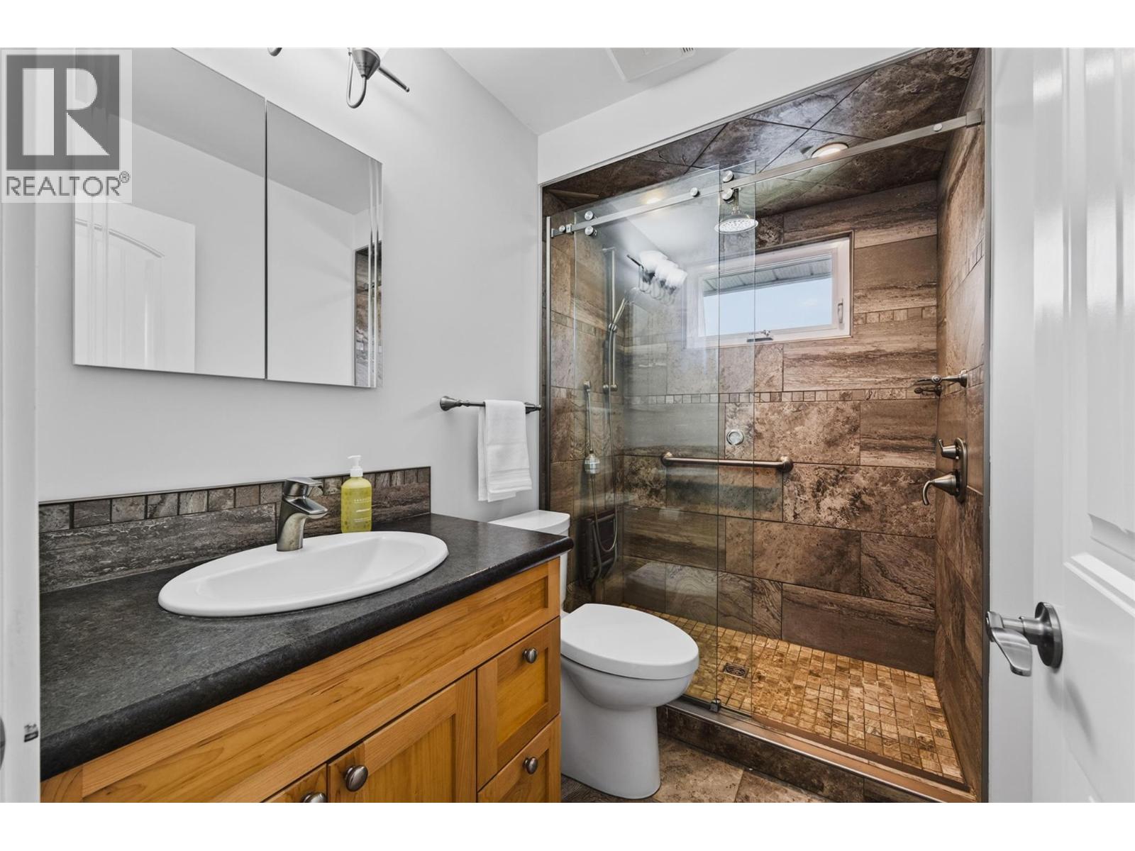 815 Tenth Street, Nelson, British Columbia  V1L 3C6 - Photo 26 - 10391936