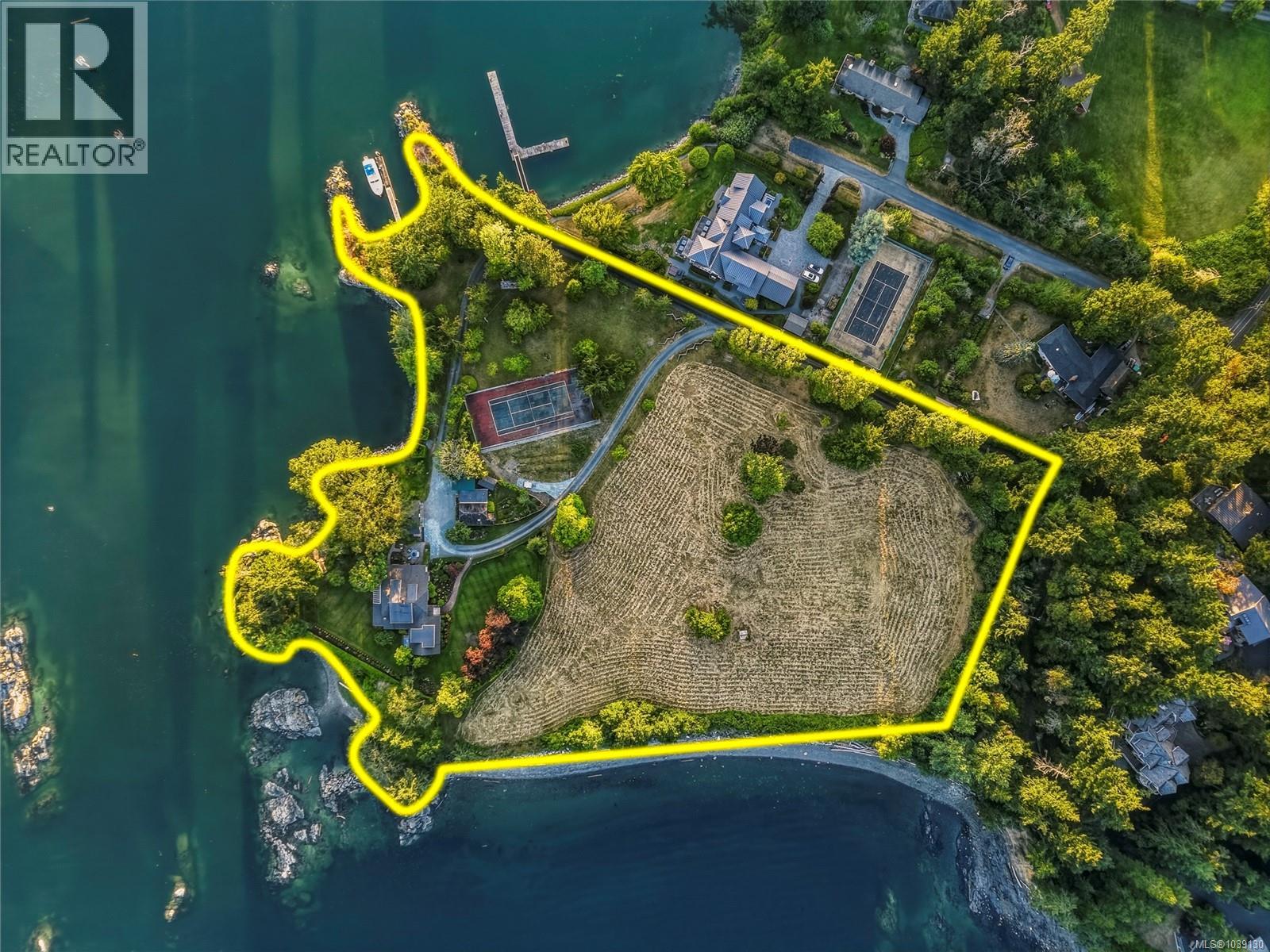 10814 Beach Rd, North Saanich, British Columbia  V8L 5H6 - Photo 2 - 1039130