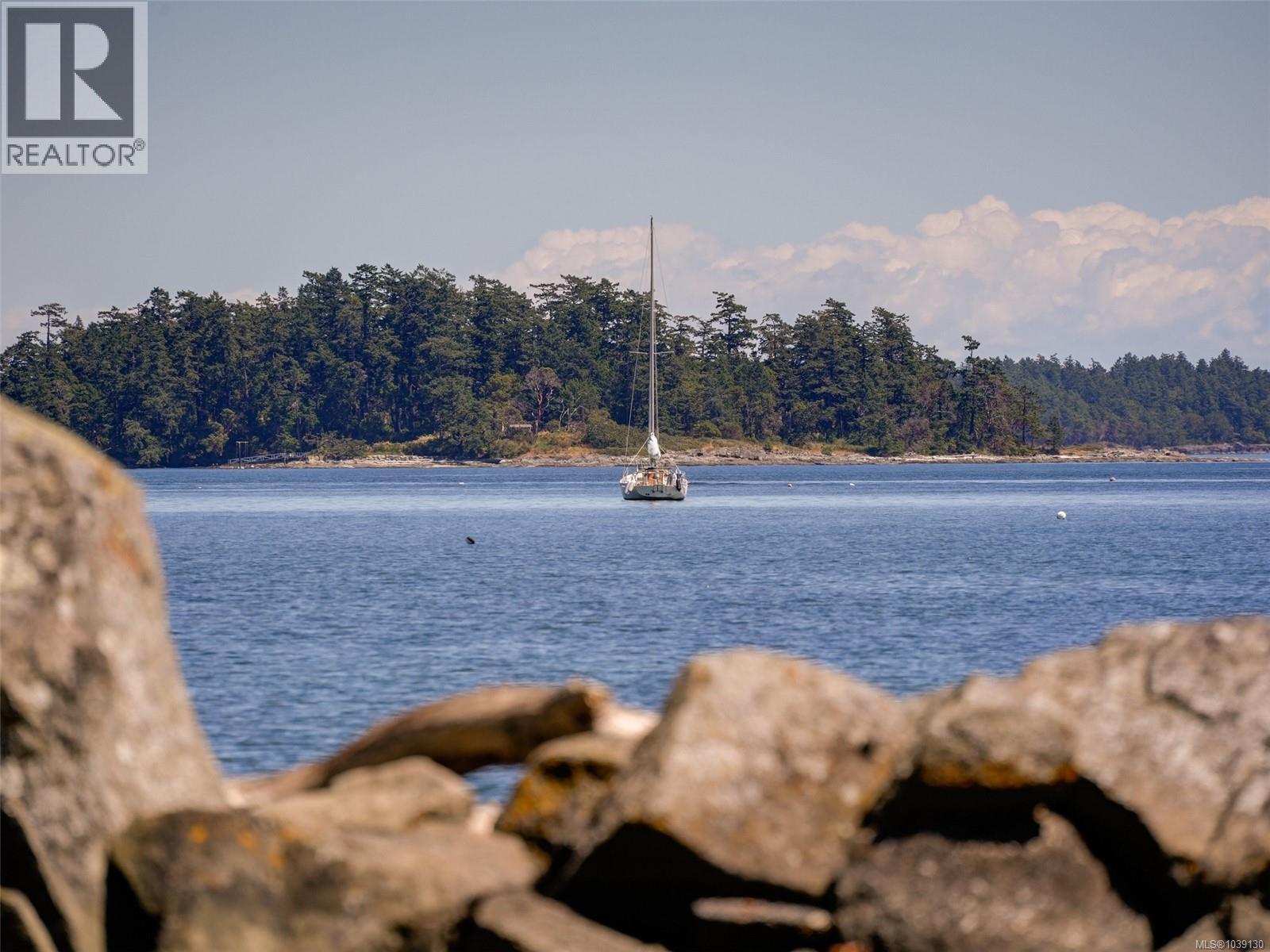 10814 Beach Rd, North Saanich, British Columbia  V8L 5H6 - Photo 6 - 1039130
