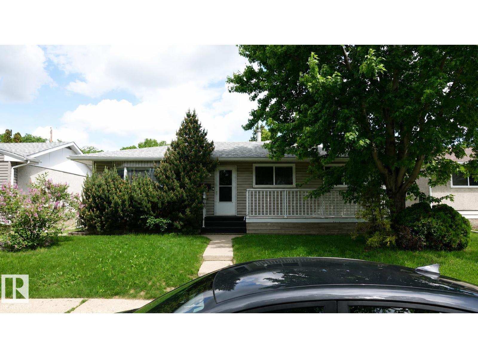3426 120 AV NW, Edmonton, Alberta